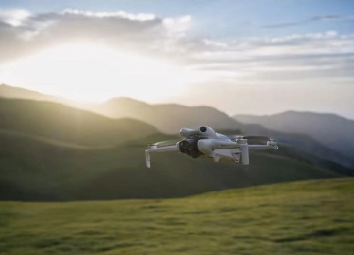 DJI Mini 4 Pro Folding Drone with RC 2 Remote (With Screen) 4K HDR Video Camera for Adults, Under 249g, 34 Mins Flight Time, Omnidirectional Vision Sensing Bundle with Deco Gear Accessories